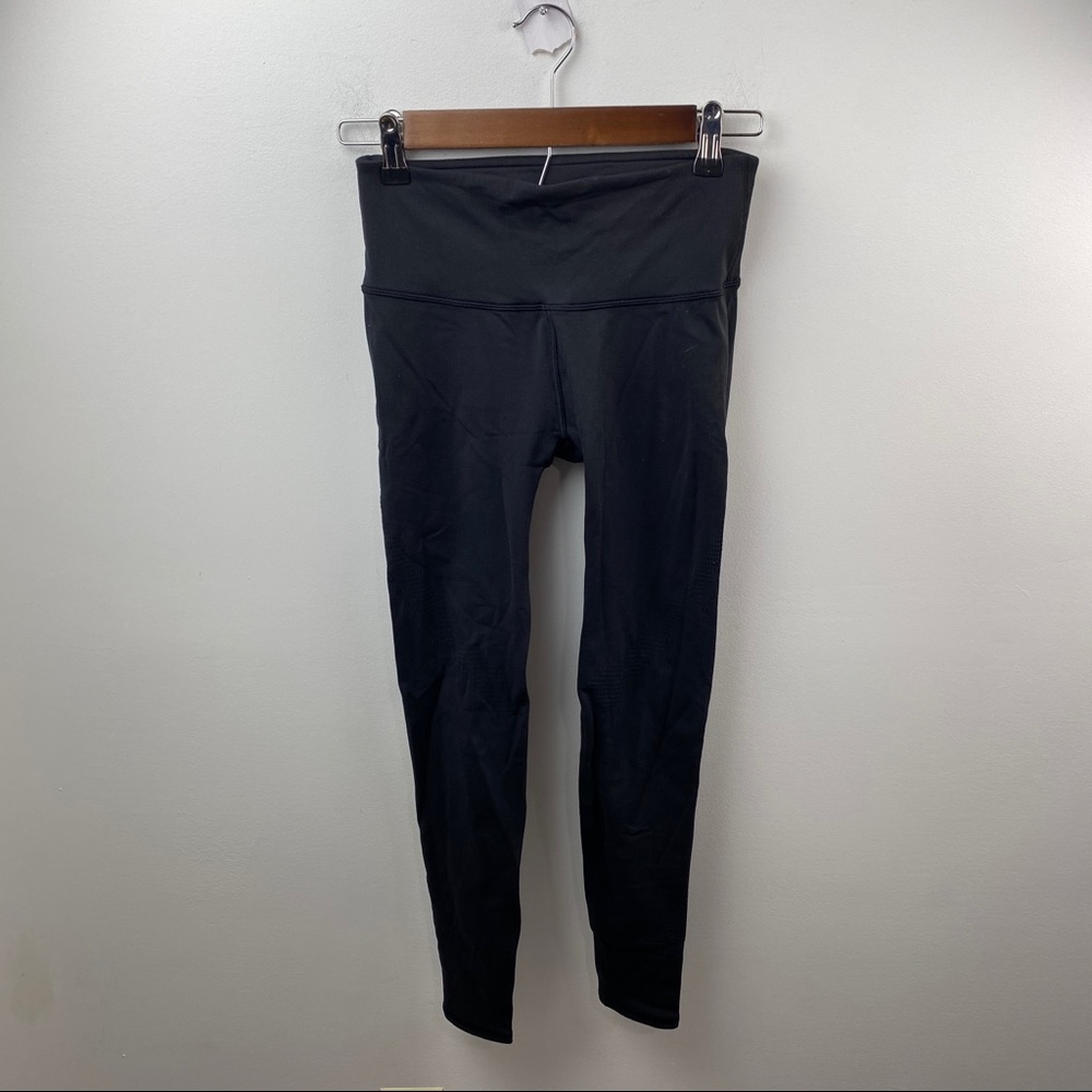 Lululemon black leggings size 6 cut outs